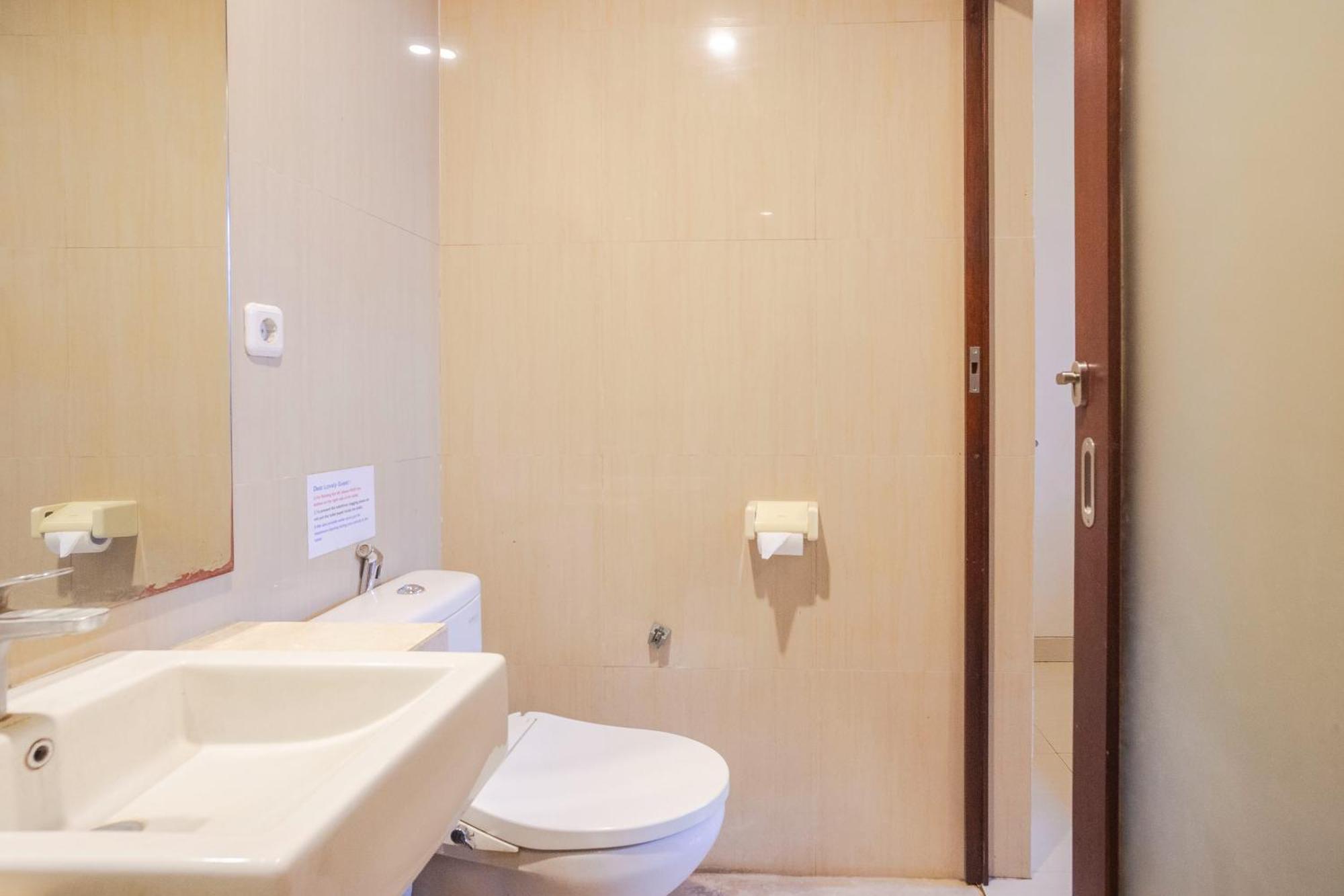 Akarsa Transit Hotel Sanur  Exterior photo