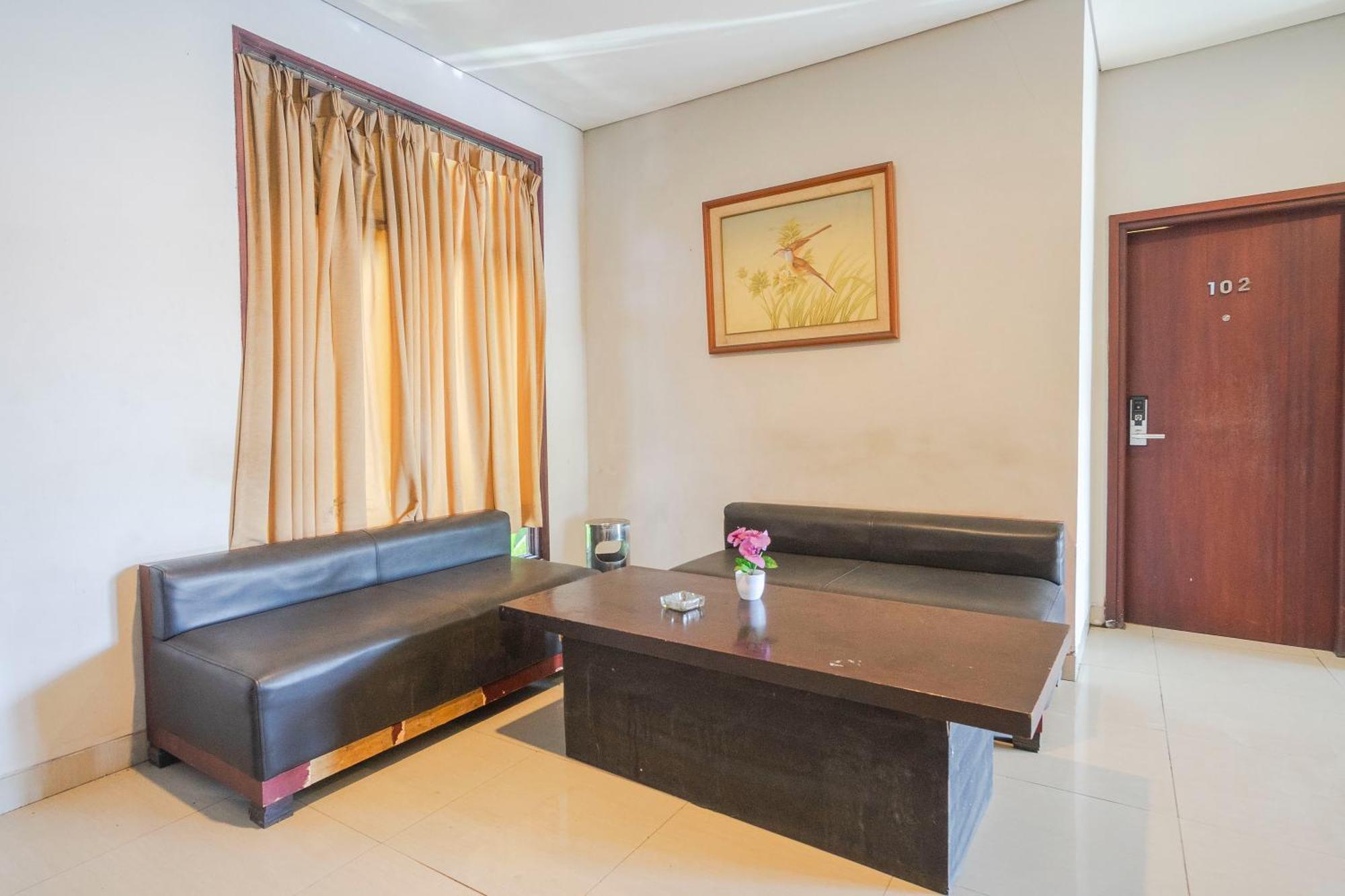 Akarsa Transit Hotel Sanur  Exterior photo